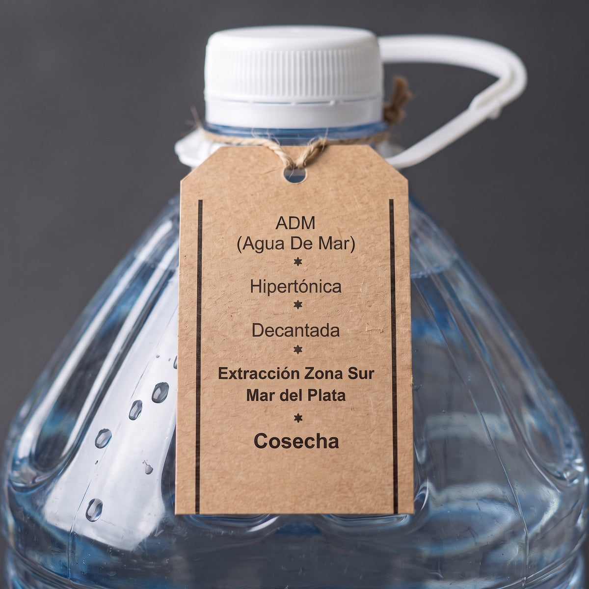 Etiqueta del bidón: ADM agua de mar hipertónica, decantada, extracción zona sur Mar del Plata